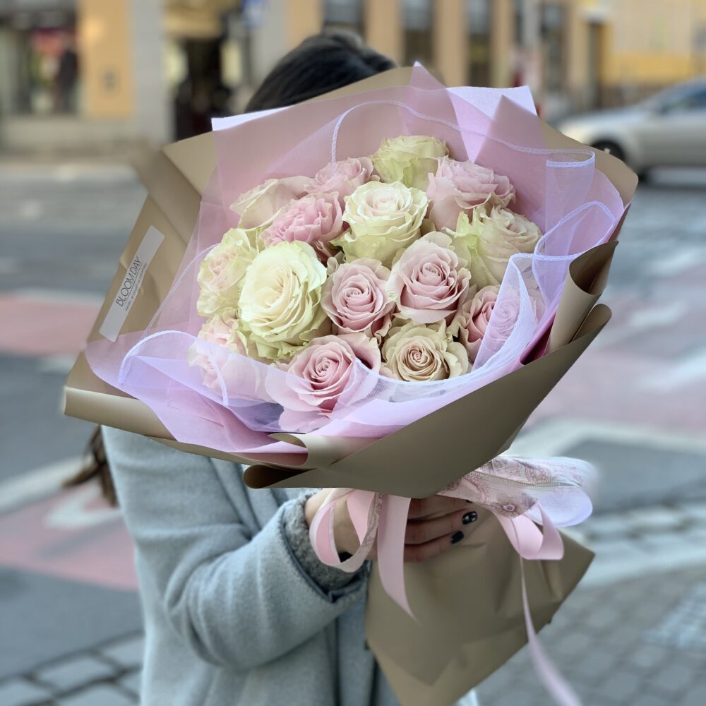 DELICATE CREAM